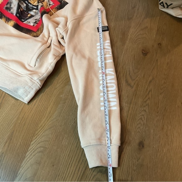 Well Known Studios Tiger Hoodie Unisex - Picture 6 of 11